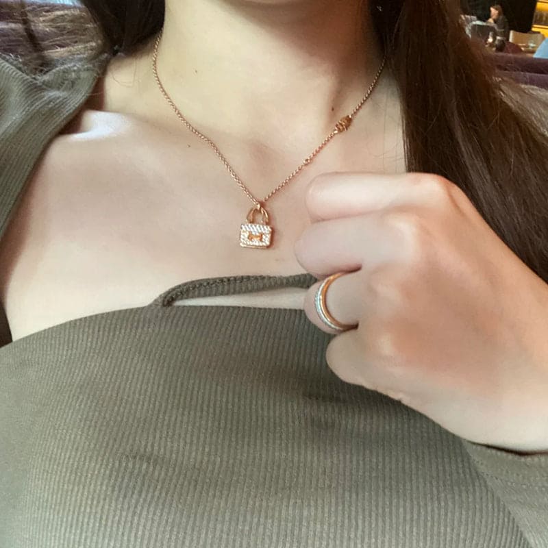 18K Amulettes Constance Pendant Hermes Necklace