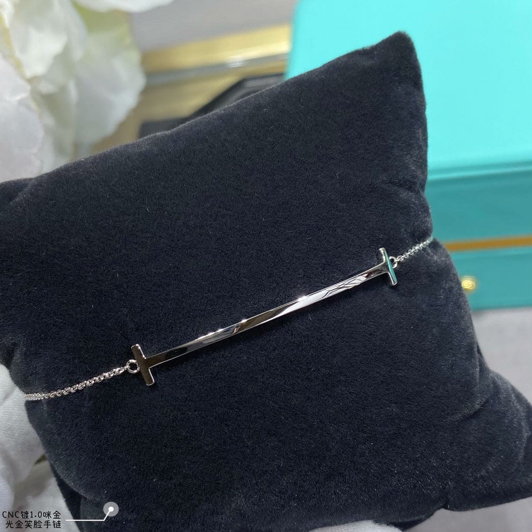 18K Tiffany Smile Bracelet
