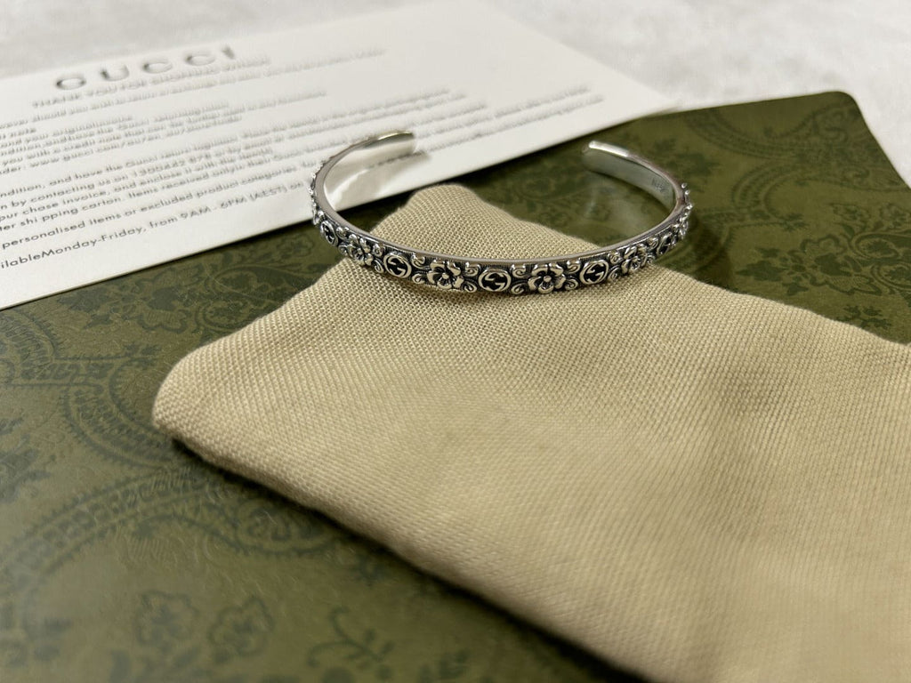 Double Gucci Interlocking Gucci Cuff With Flowers Bracelet