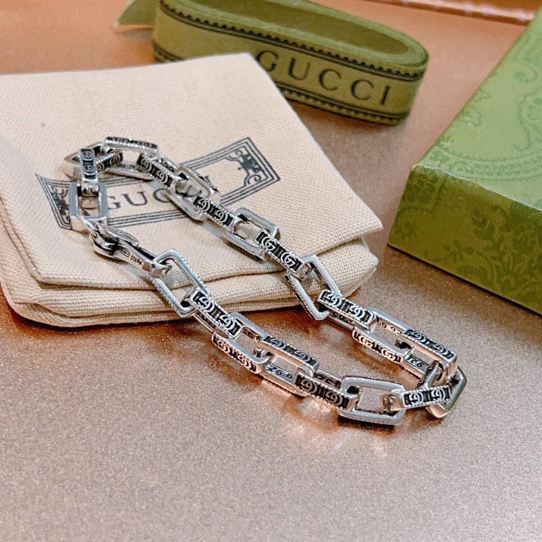 Double Gucci Interlocking Gucci Chain Bracelet