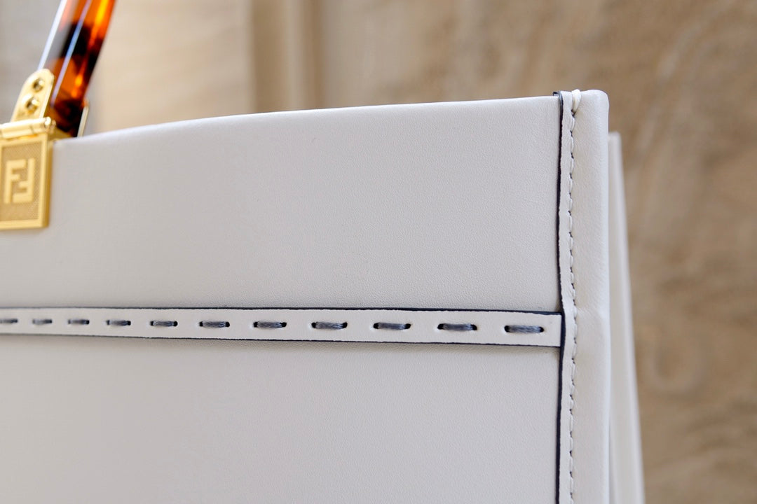 Fend Sunshine Large Bag 40.5 White Leather