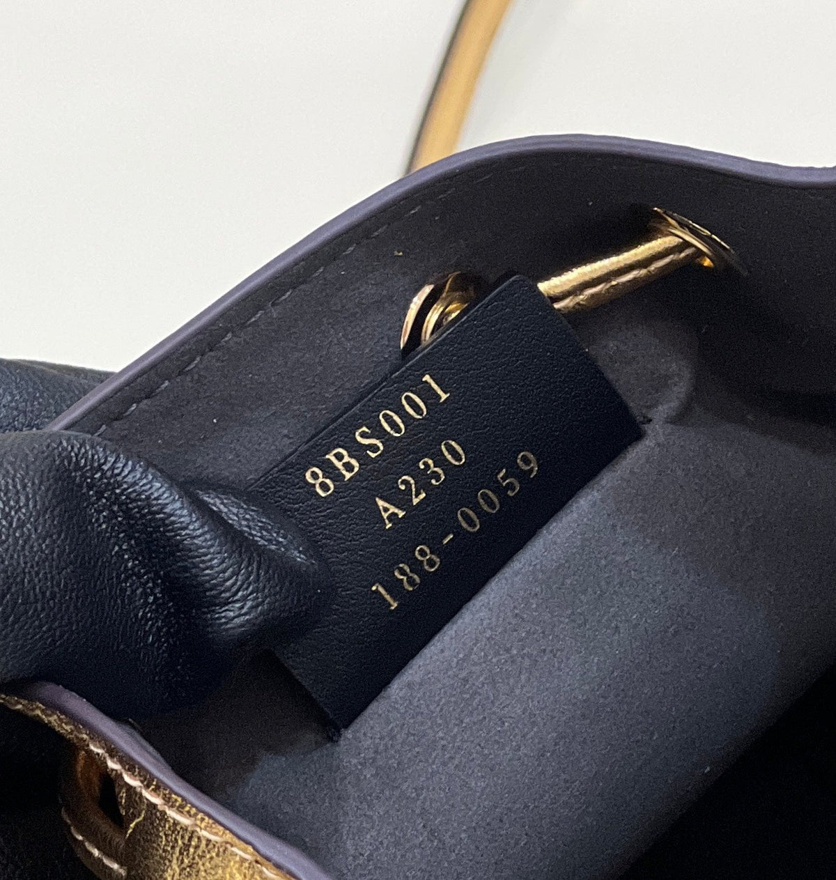 MON TRESOR 18 IN GOLD METALLIC CALFSKIN