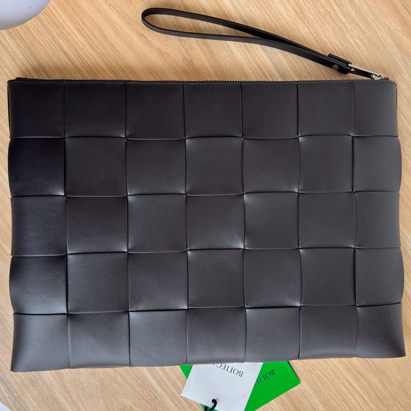 LARGE CASSETTE POUCH 35 IN BLACK CALFSKIN