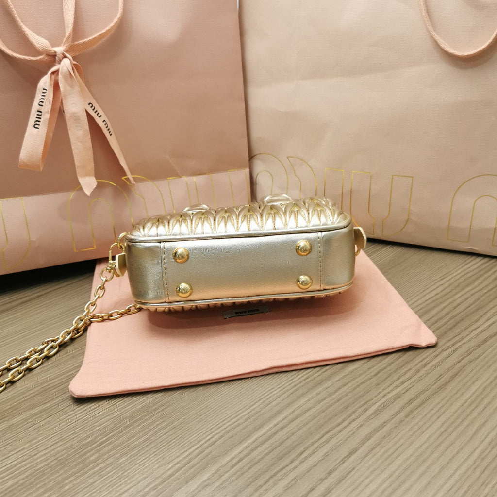 TOO PRETTY 17 HANDBAG GOLDEN LAMBSKIN