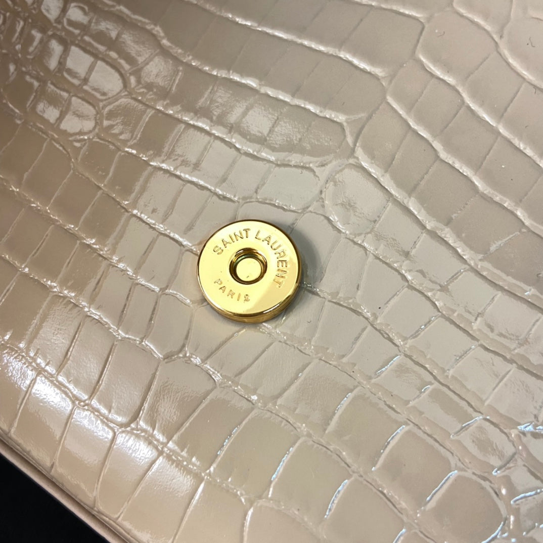 KATE TASSEL 24 CROCODILE PATTERN CALFSKIN BEIGE CREAM WITH GOLD LOGO