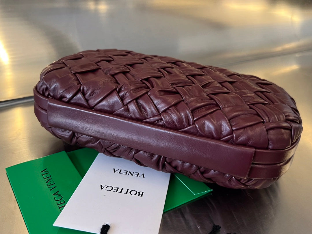 KNOT 19 IN BAROLO LAMBSKIN