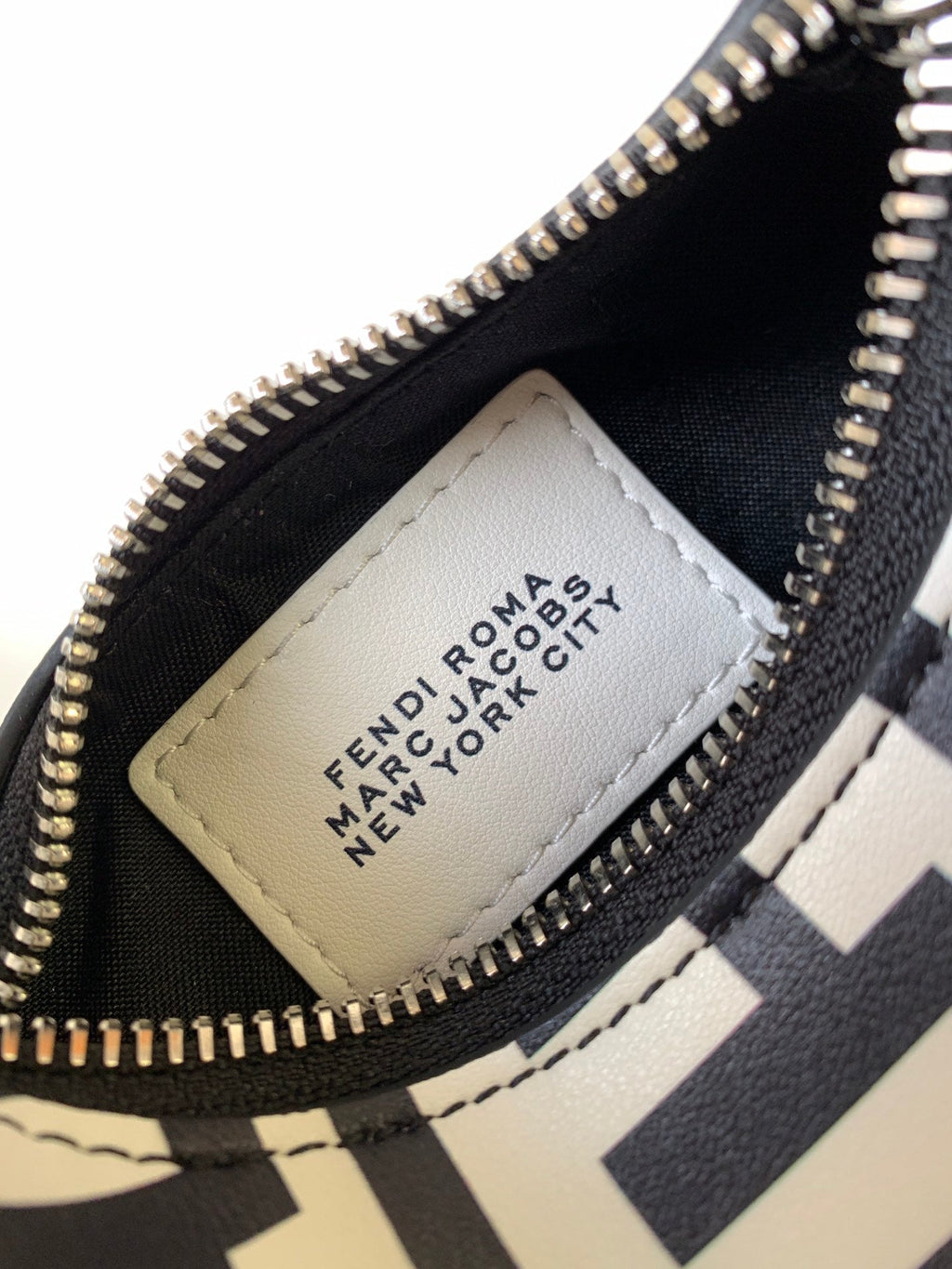FENDIGRAPHY MINI 16 IN WHITE MIX BLACK SMOOTH CALFSKIN SILVER HARDWARE