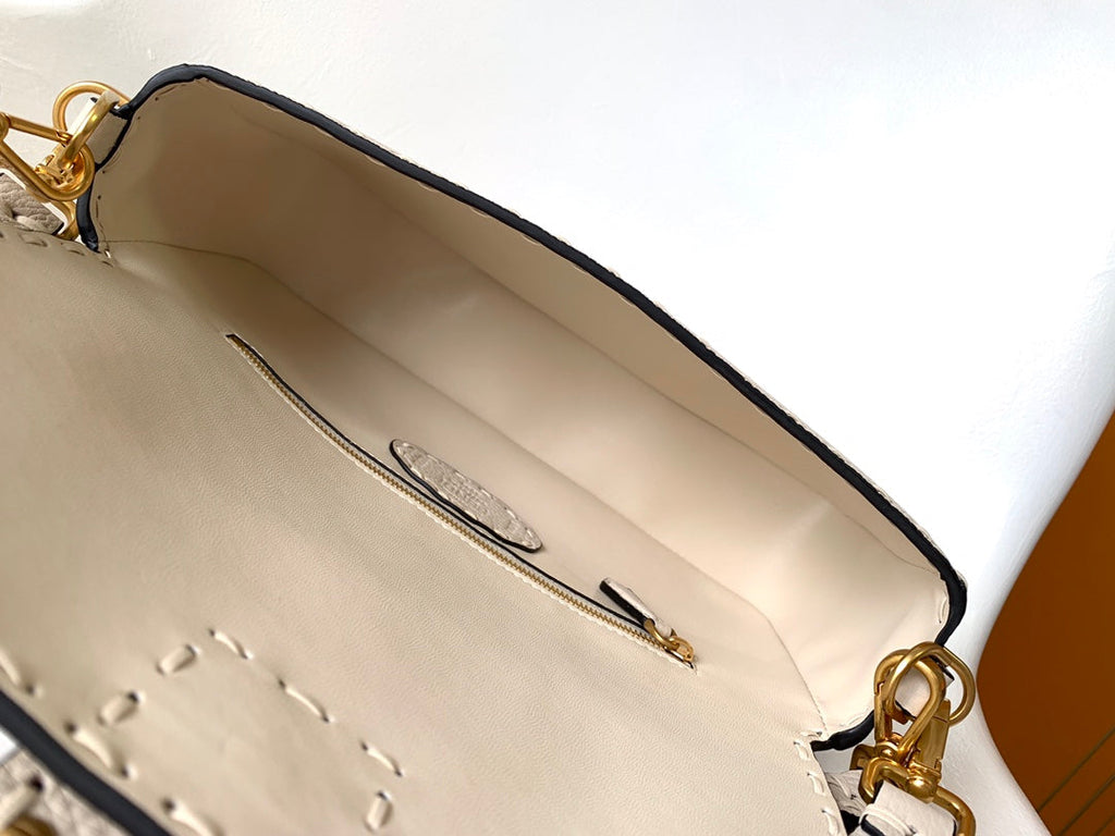 Fend Baguette 27 Bag Beige Calfskin Ghw