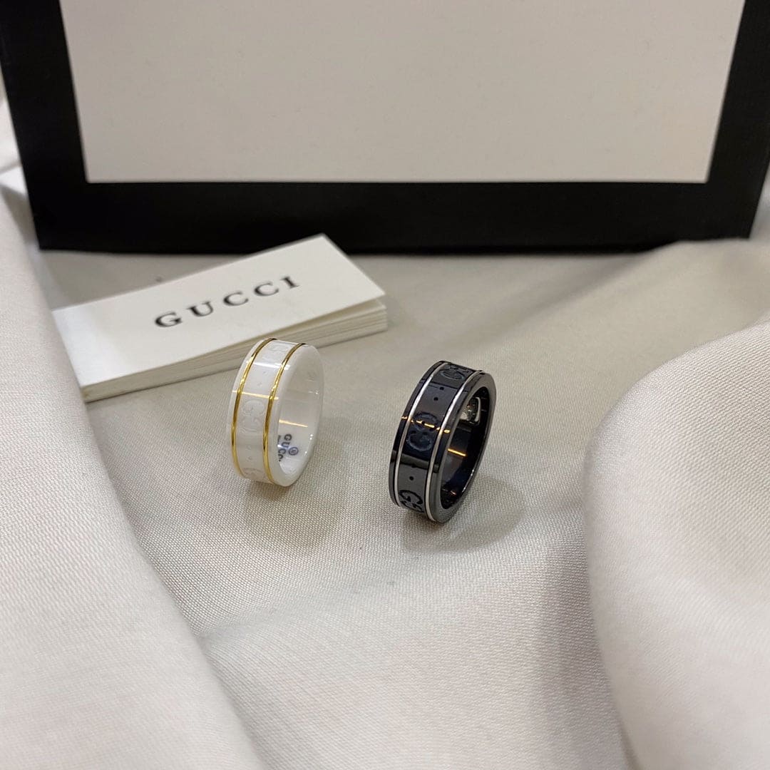 18K Double Gucci Icon Black Corundum Ring