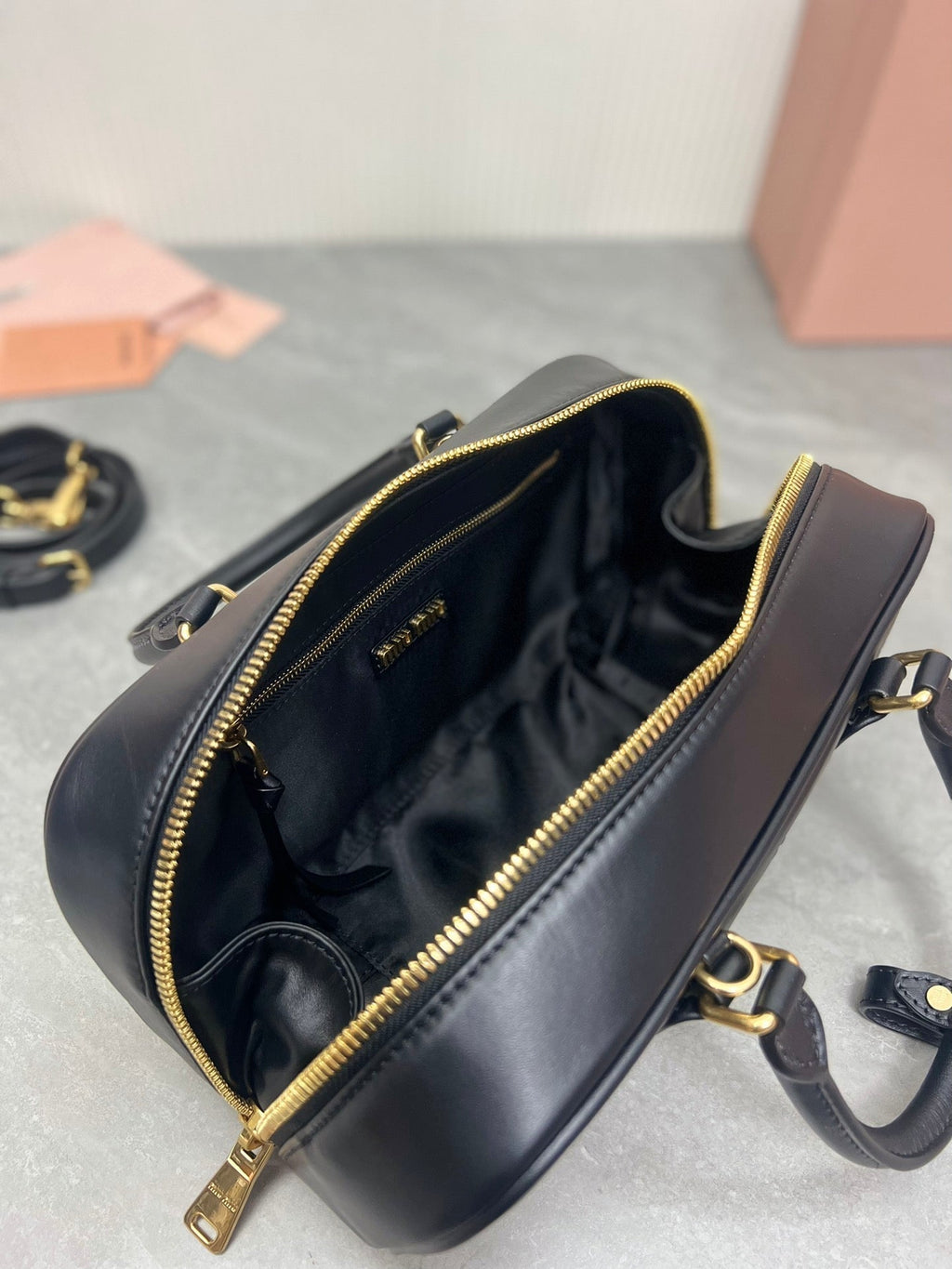 ARCADIE BAG 27 IN BLACK SHINY CALFSKIN