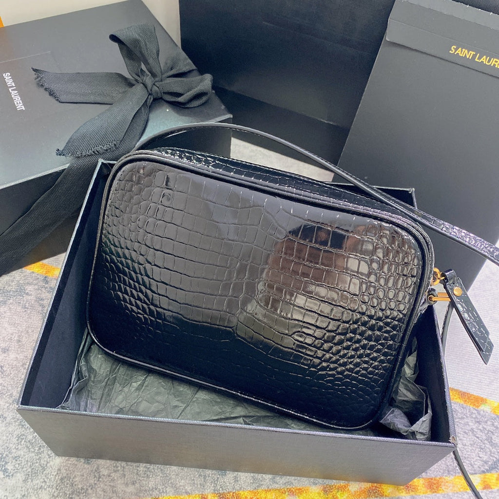 LOU CAMERA BAG 23 IN BLACK CROCODILE PATTERN CALFSKIN GOLD LOGO
