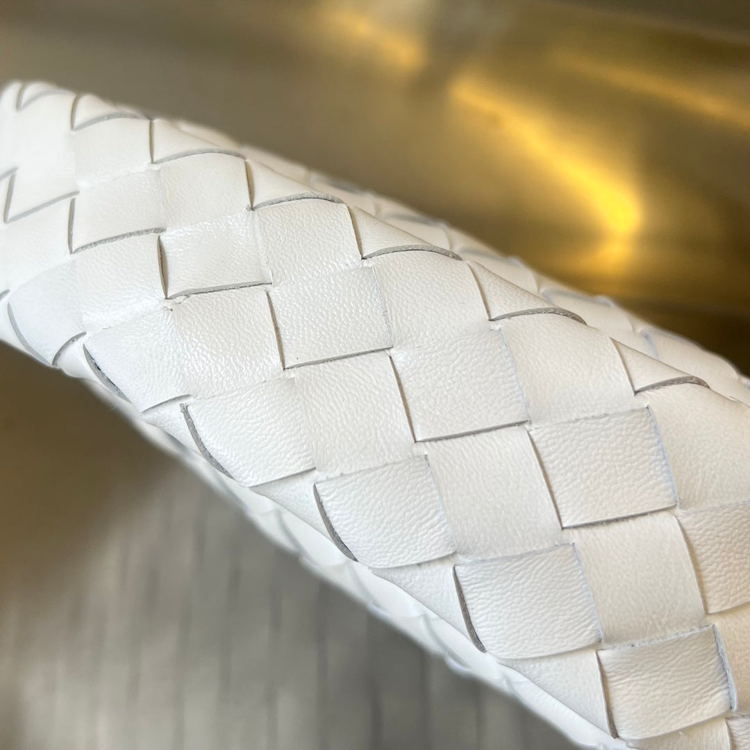 MINI HOP 25 IN WHITE CALFSKIN