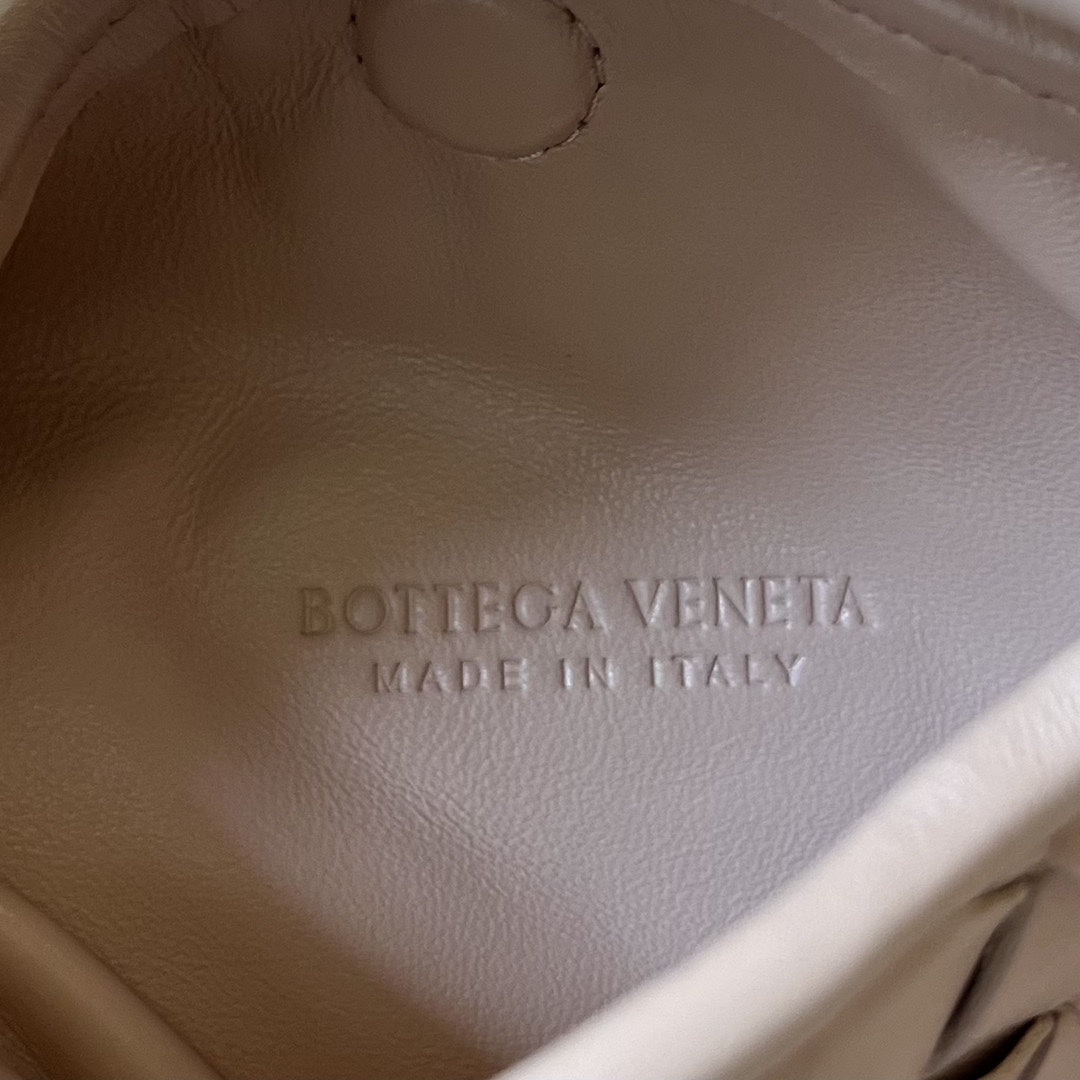 MINI HOP 25 IN SOFT PEACH CALFSKIN