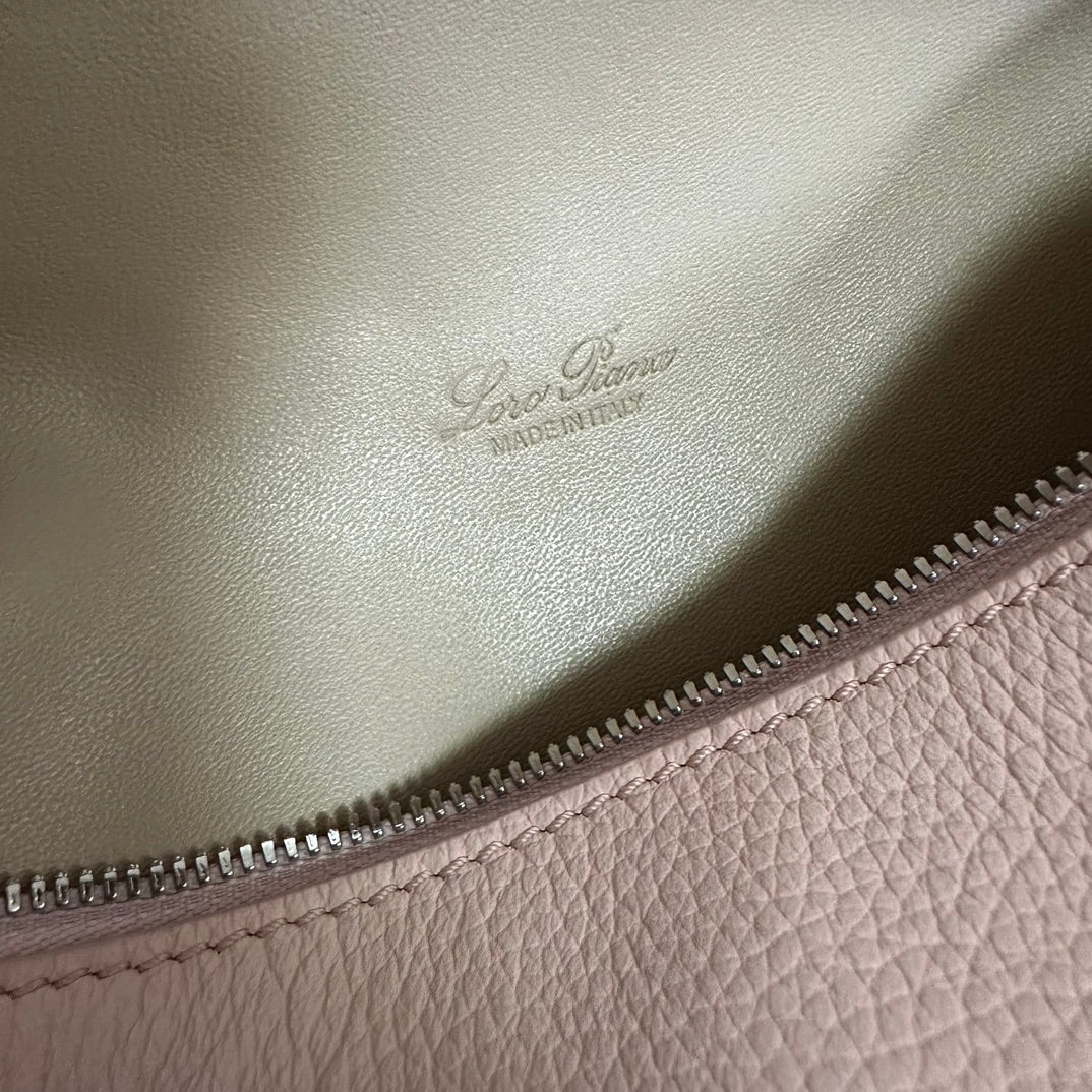 EXTRA POCKET L19 IN BLUSH PINK GRAINED CALFSKIN WITH SILVER HARDWARE