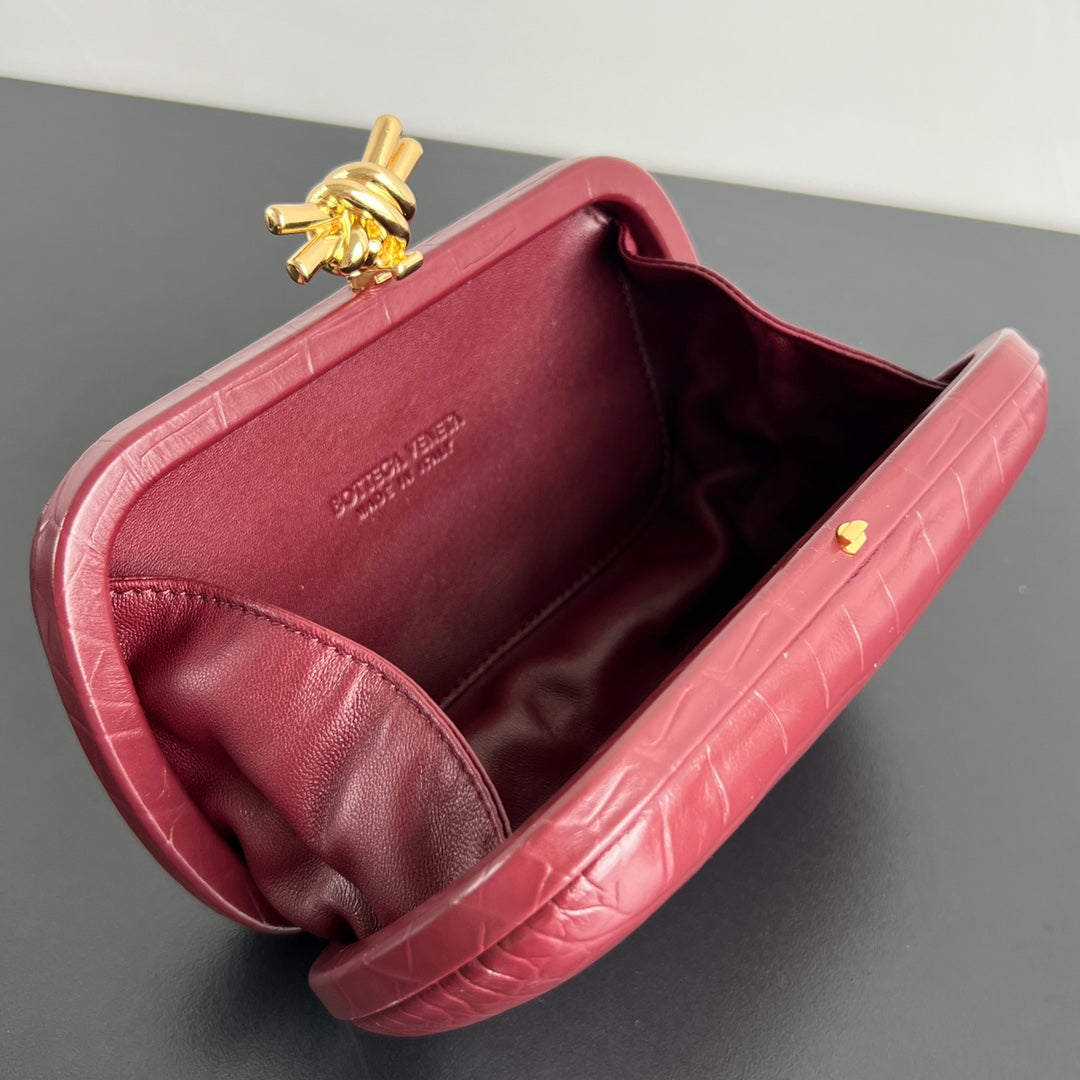 KNOT 19 IN BURGUNDY RED CROCODILE PATTERN CALFSKIN