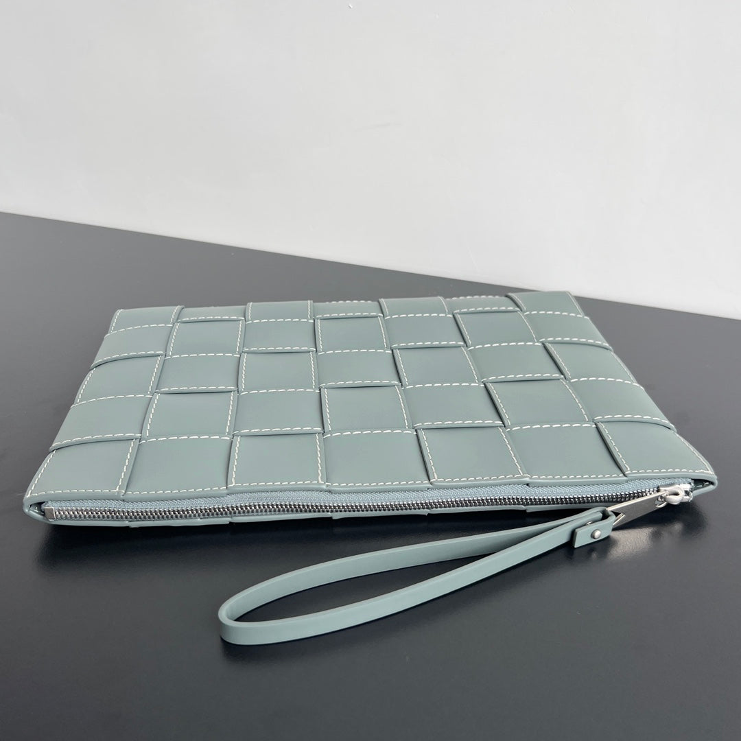 LARGE CASSETTE POUCH 35 IN GUNSMOKE CALFSKIN