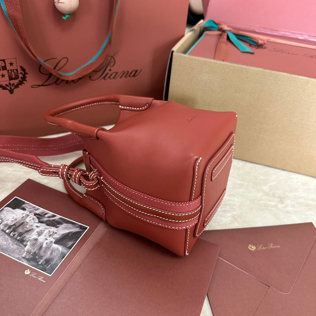 MICRO BALE BAG IN MARS RED CALFSKIN