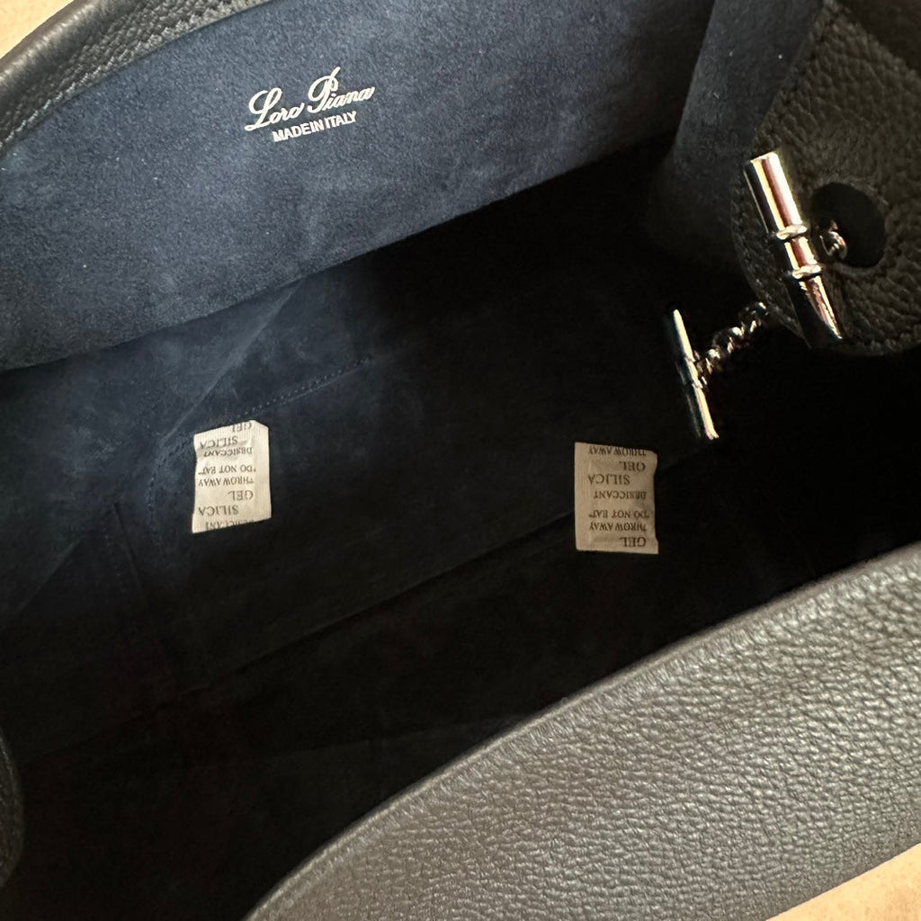 LARGE 36 BALE BAG IN DARK BLUE GRAINED CALFSKIN
