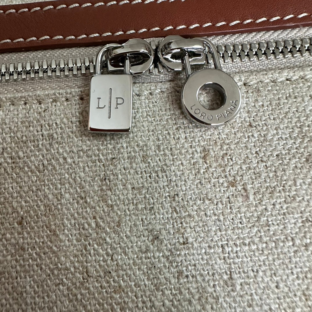 EXTRA POCKET L19 IN WHITE CANVAS AND BRONZE BROWN CALFSKIN WITH SILVER HARDWARE