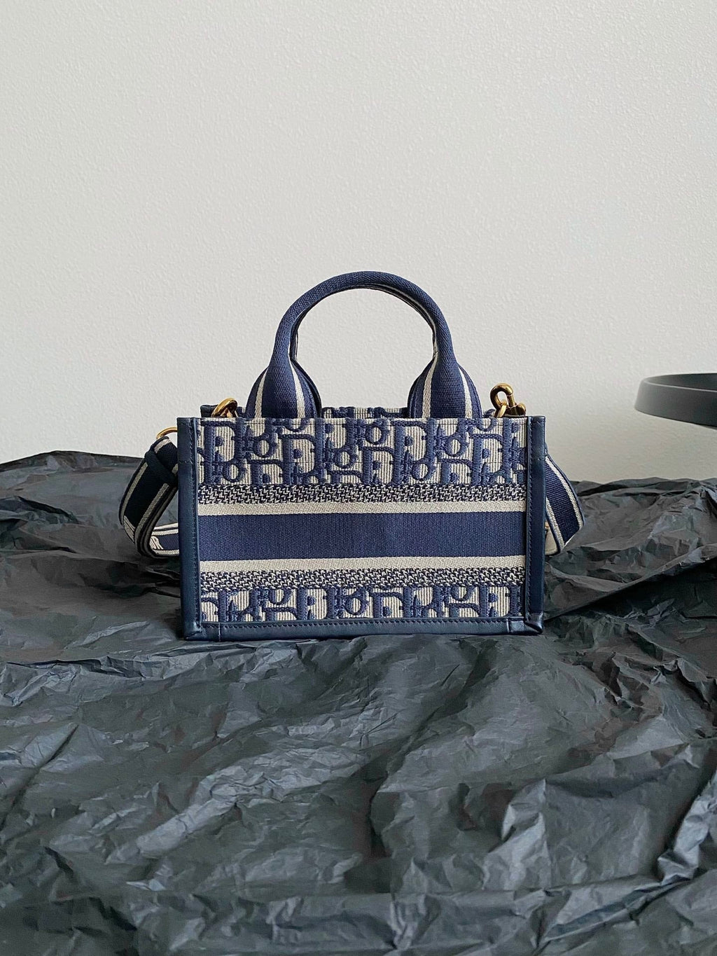 MINI BOOK TOTE 21 BLUE OBLIQUE EMBROIDERY