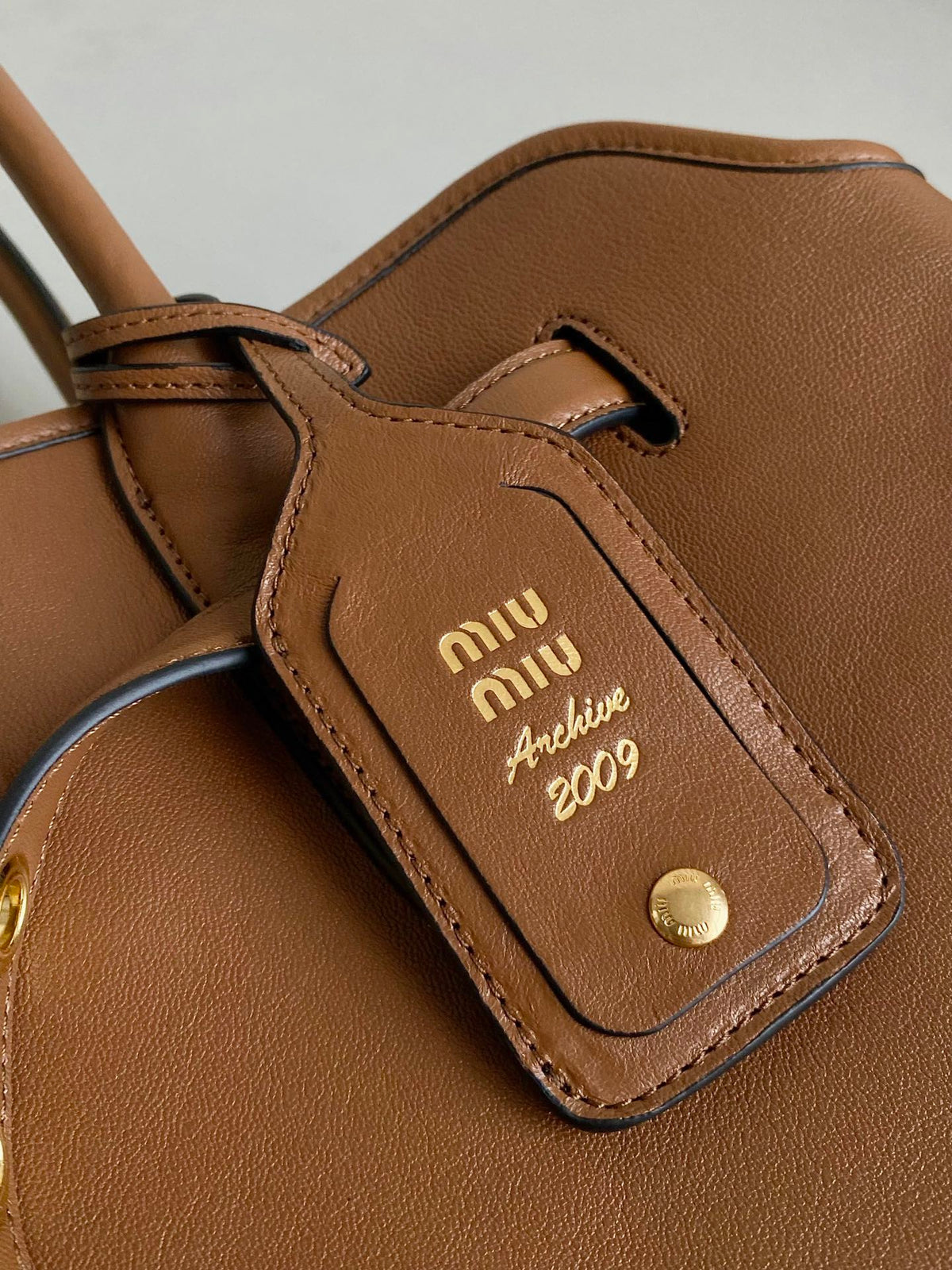 LARGE HANDBAG 40 IN CINNAMON BROWN CALFSKIN