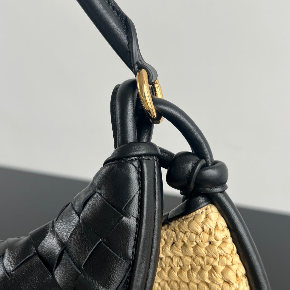 GEMELLI SHOULDER BAG 36 IN BEIGE RAFFIA AND BLACK LAMBSKIN