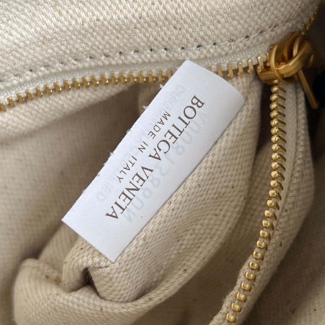 GEMELLI SHOULDER BAG 36 IN BEIGE RAFFIA AND BLACK LAMBSKIN