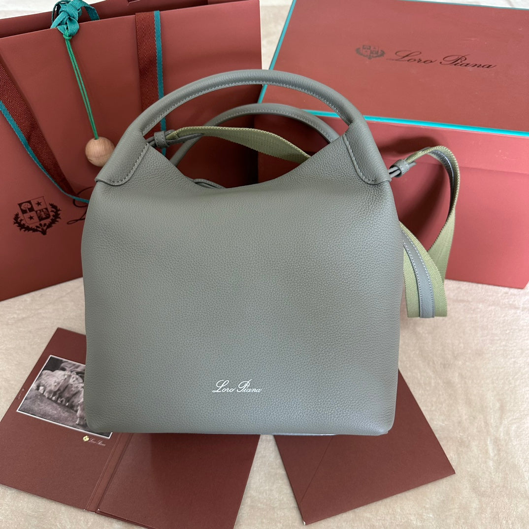 MEDIUM 36 BAG IN ASH GRAY CALFSKIN WITH GOLD HARDWARE