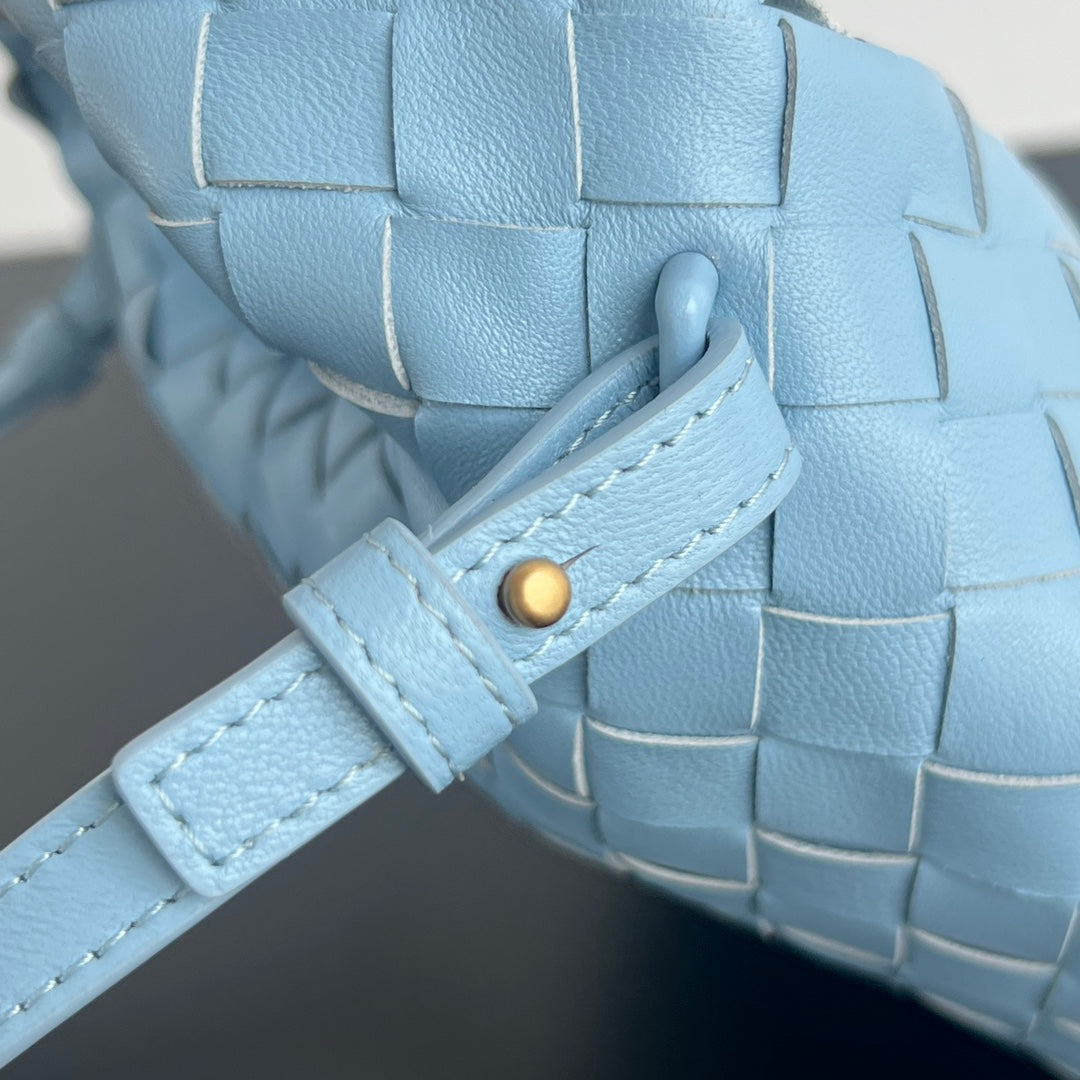 MINI HOP 25 IN SKY BLUE CALFSKIN