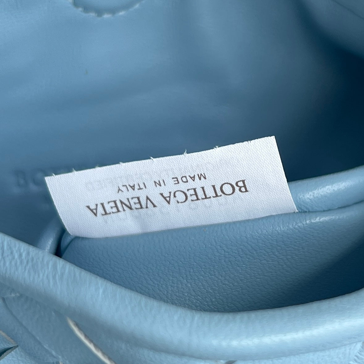 MINI HOP 25 IN SKY BLUE CALFSKIN