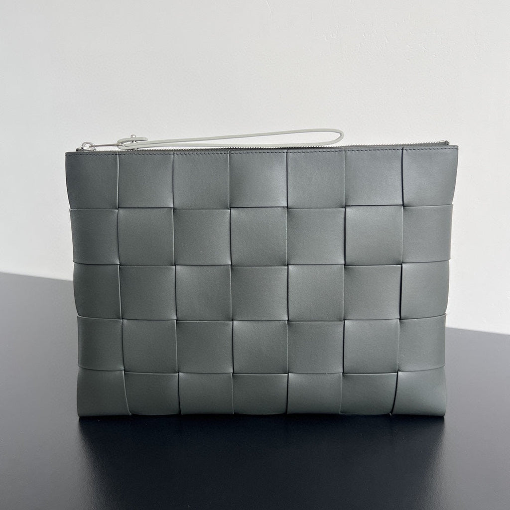 LARGE CASSETTE POUCH 35 IN CORDUROY GRAY CALFSKIN