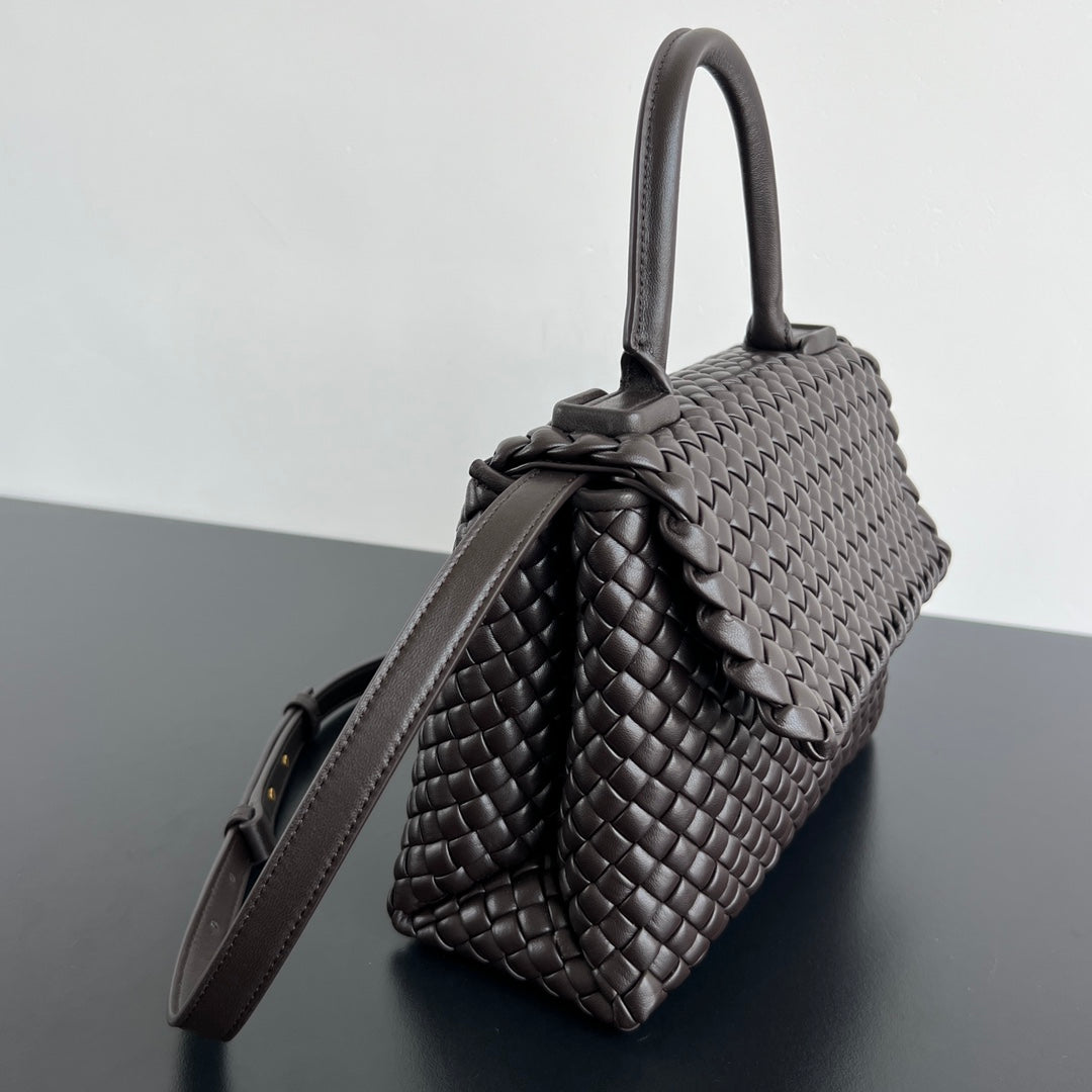 PATTI SHOULDER BAG 26 IN CHOCOLATE LAMBSKIN