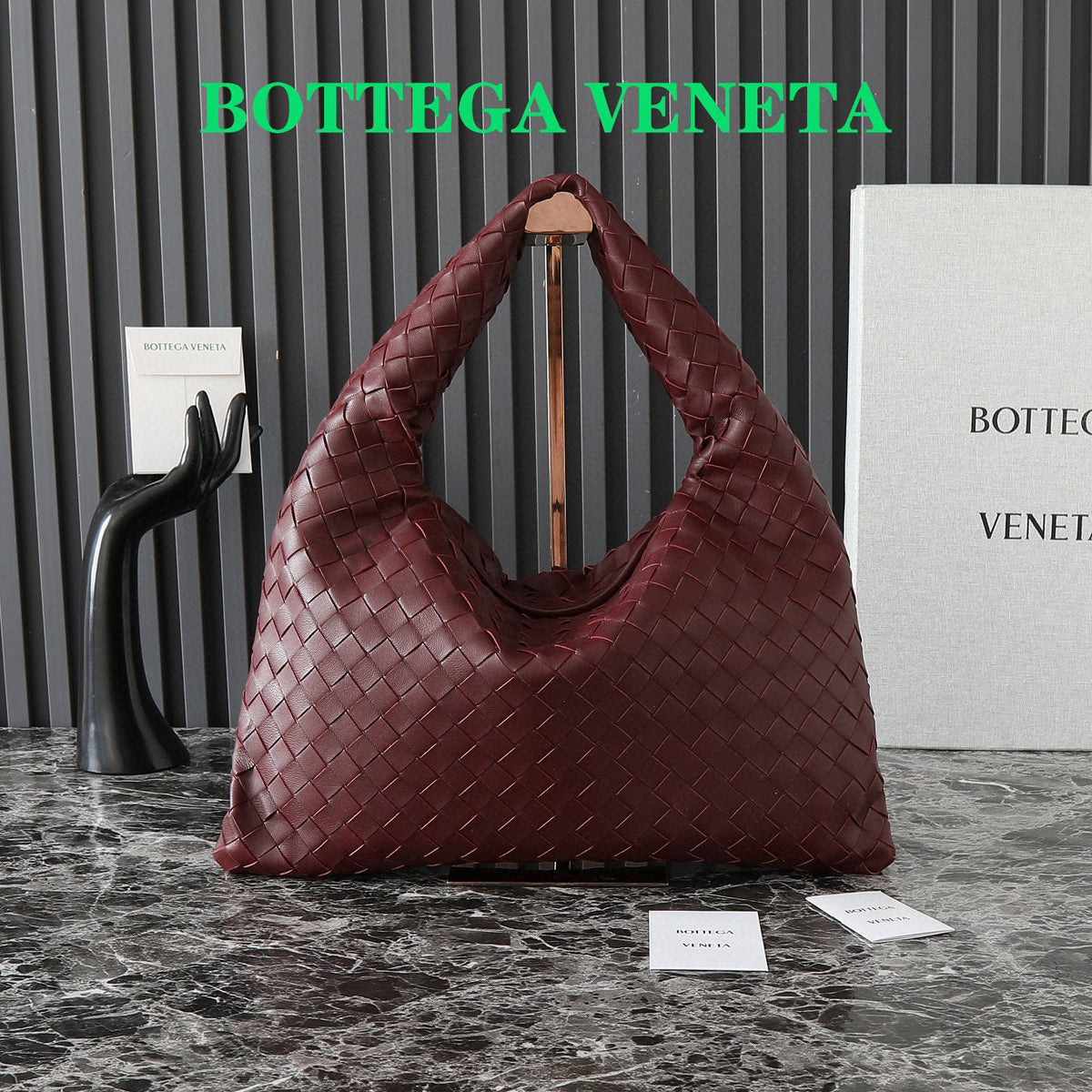 LARGE HOP 54 IN BURGUNDY LAMBSKIN