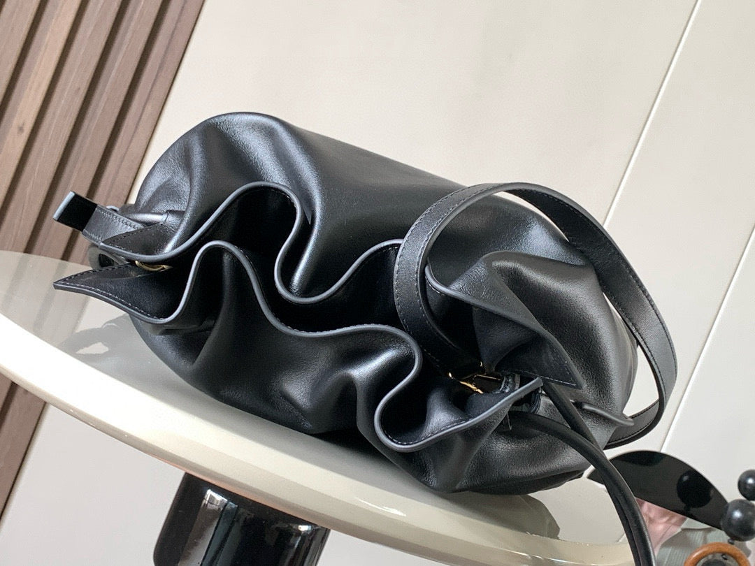 LOE MEDIUM 30 FLAMENCO KNOT IN BLACK LAMBSKIN GLOGO