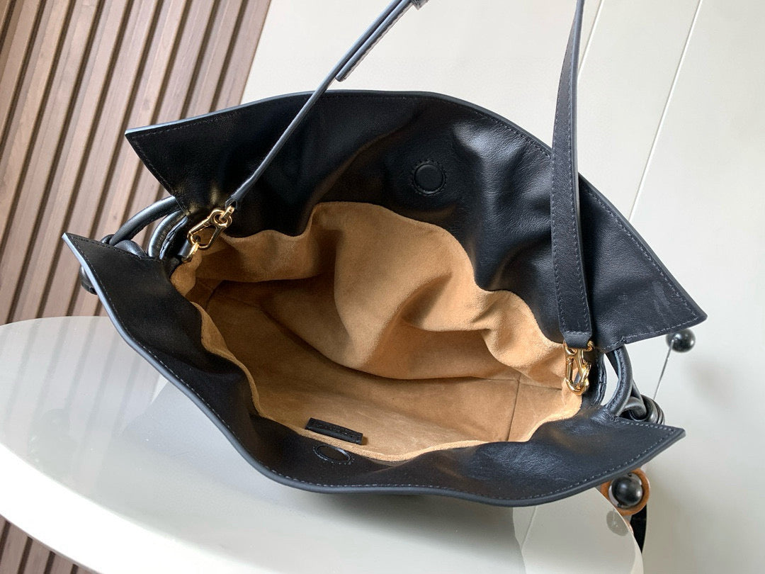 LOE MEDIUM 30 FLAMENCO KNOT IN BLACK LAMBSKIN GLOGO