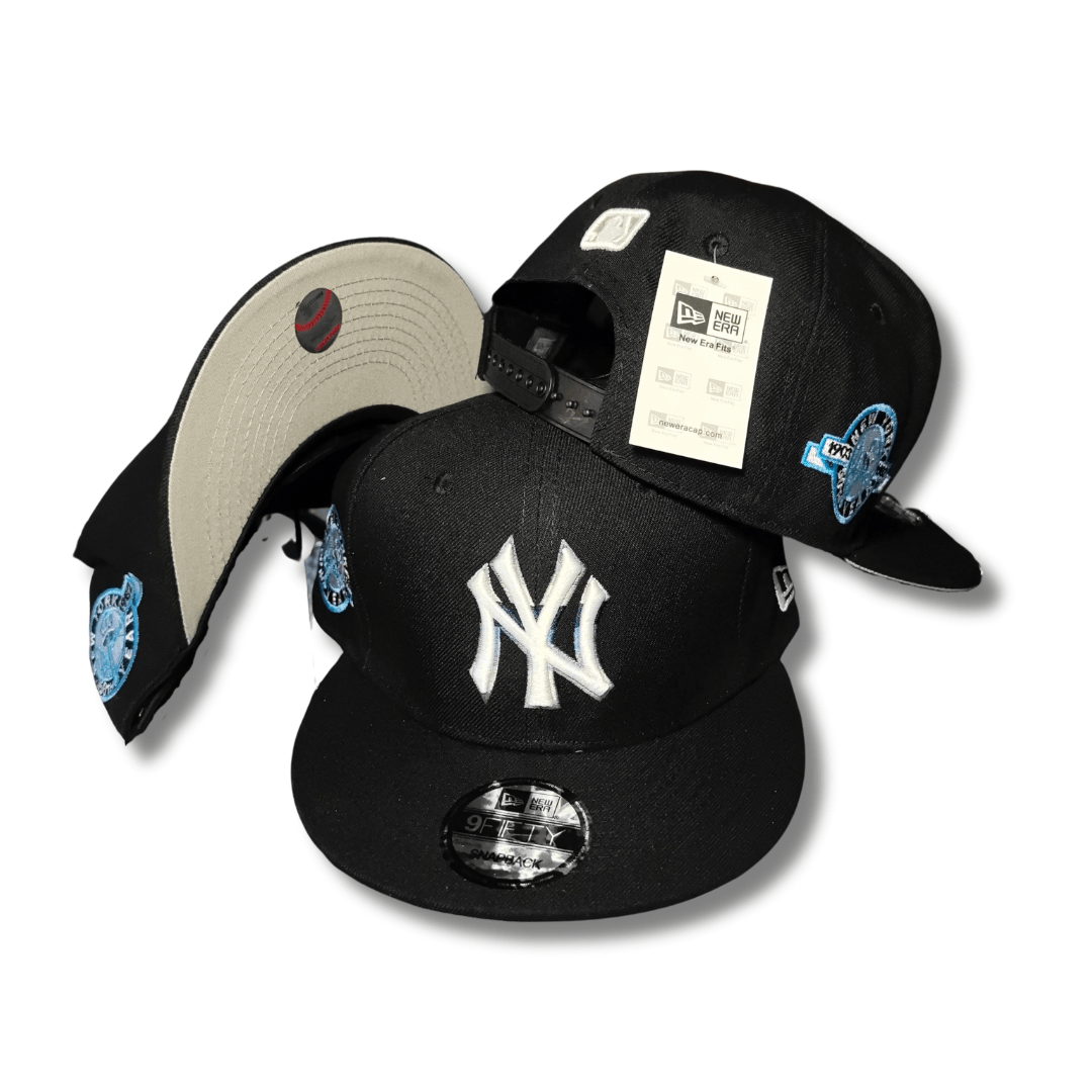 New York Yankees Black Iconic White Logo with Gray Undervisor – Snapback Cap