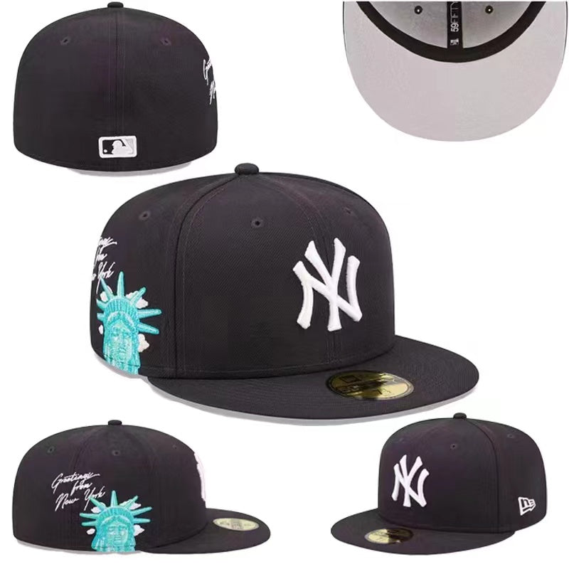 New York Yankees Fitted Hat with Statue of Liberty Embroidery – Black