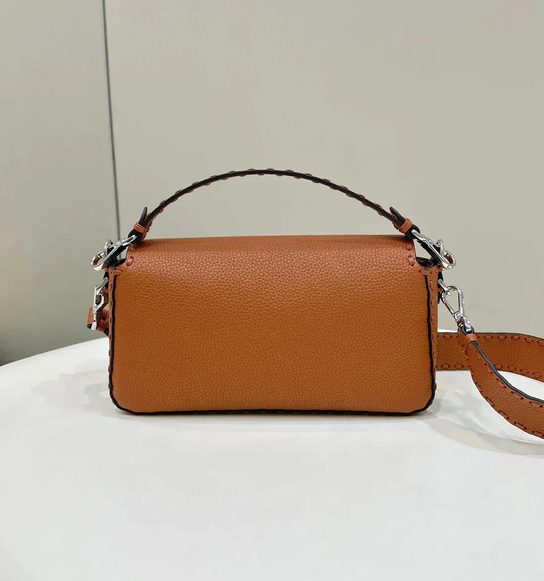 BAGUETTE 27CM TAN CALFSKIN SILVER HARDWARE