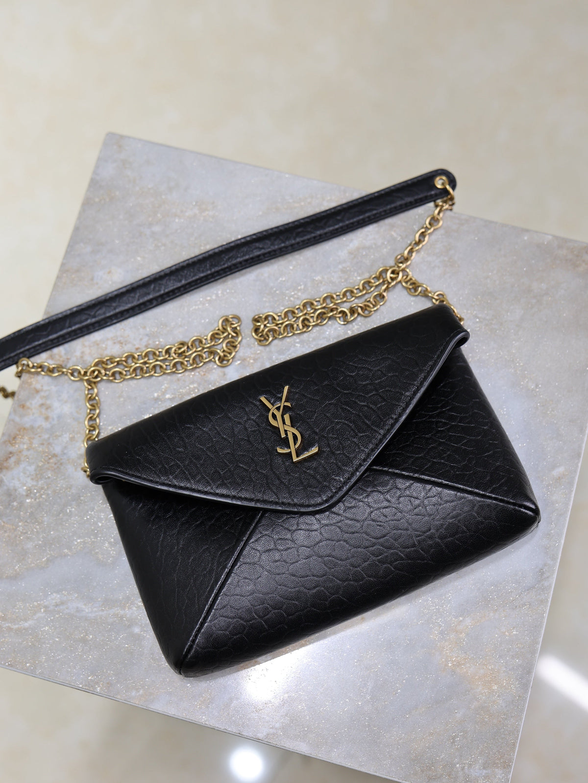 YSL 25S CALYPSO MINI 19 IN BLACK LAMBSKIN GOLD HARDWARE