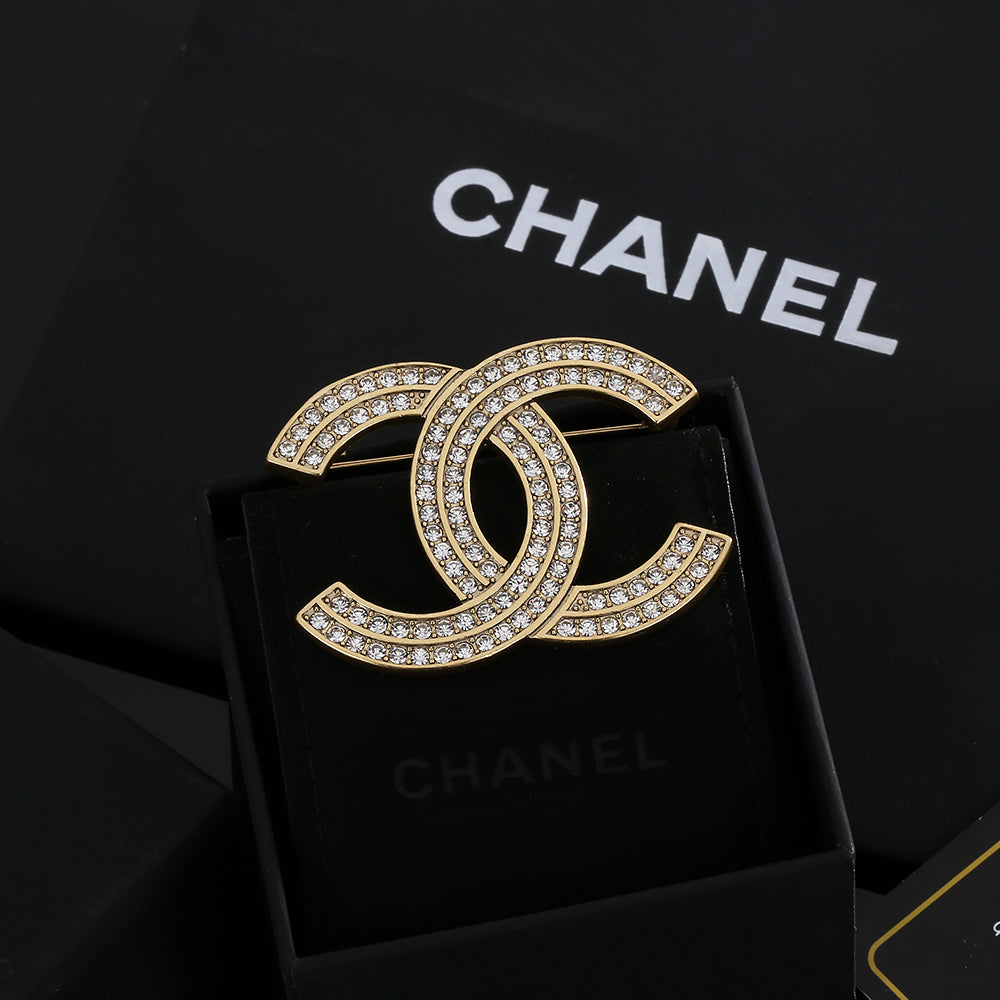 18K  Chanel Diamond Brooch