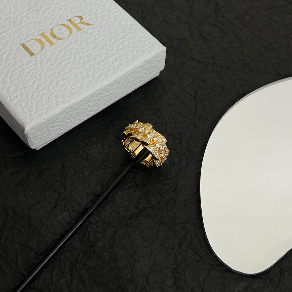 18K Dior Couture Diamond Ring