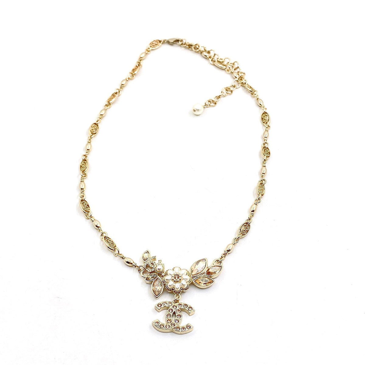 18K  Chanel Flowers Diamonds Necklace