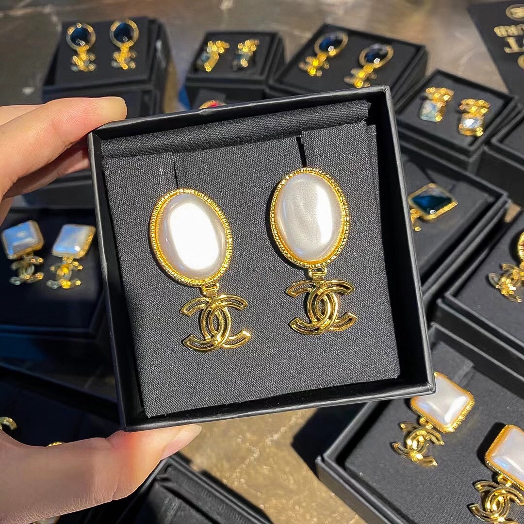18K  Chanel Big Pearl Pendant Earrings