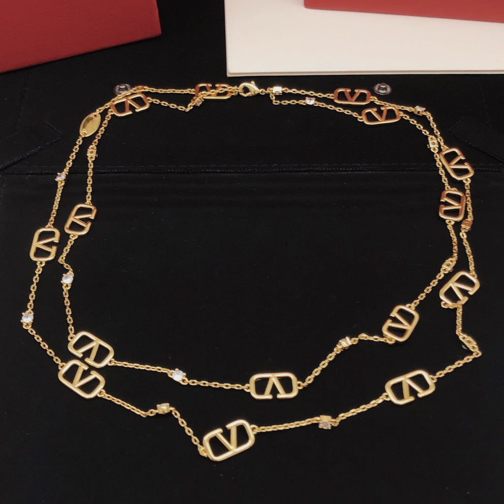 18K Valentino Long Diamonds Necklace