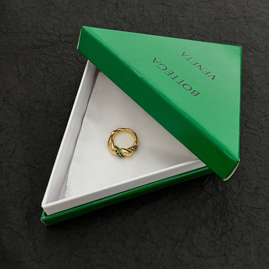 18K BVLGARI Green Crystals Ring