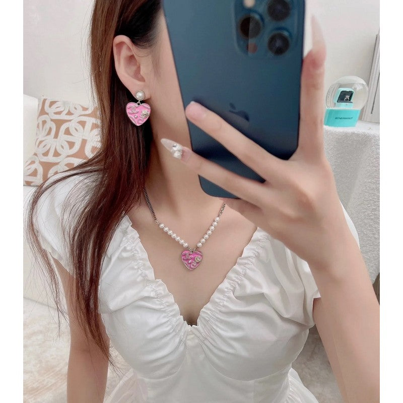 18K  Chanel Pink & Black Heart Pearl Necklace