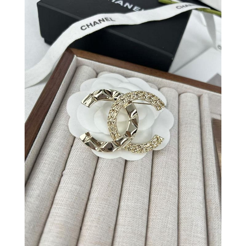 18K  Chanel Gold Brooch