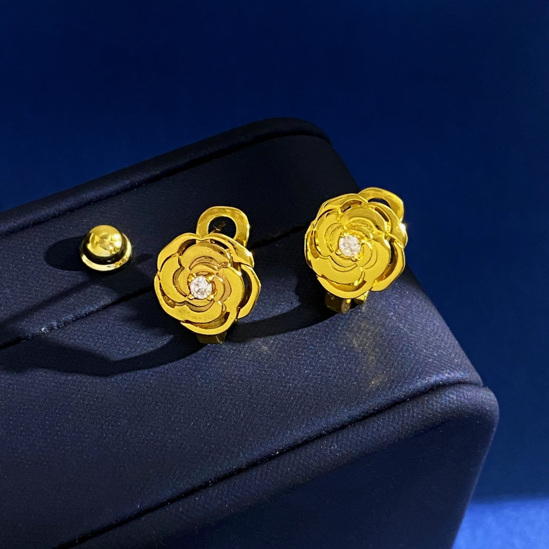18K  Chanel Camellia Earrings