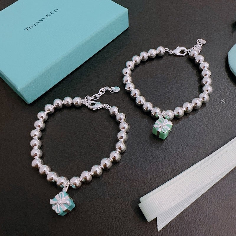18K Return to Tiffany Blue Gift Box Bracelet