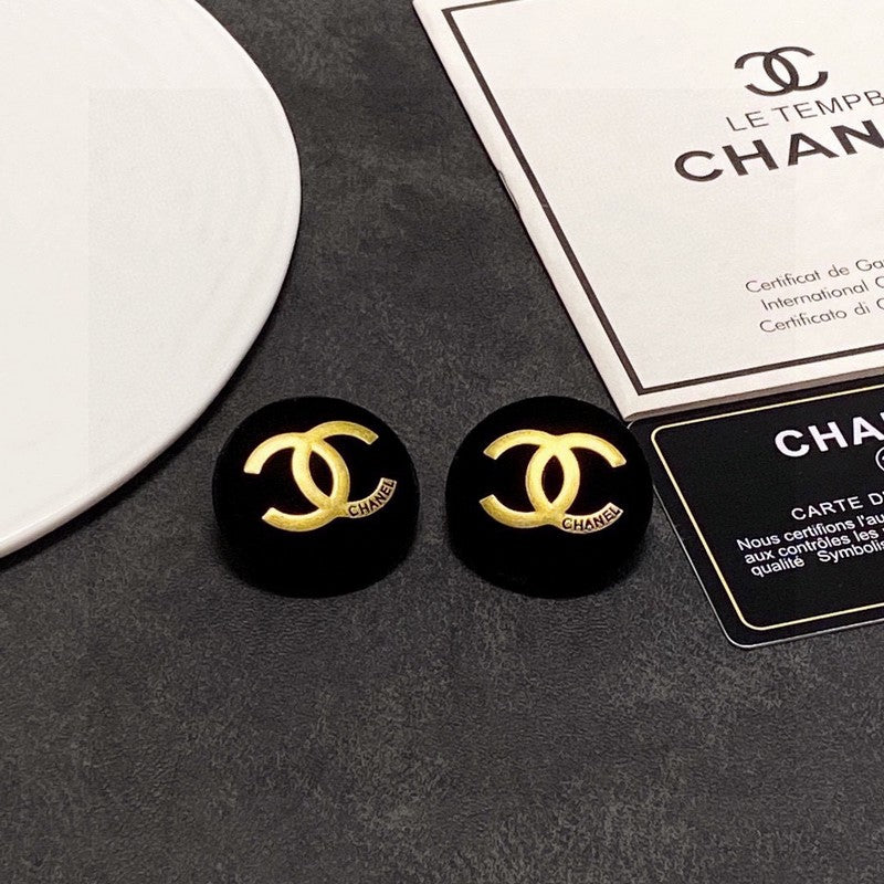 18K  Chanel Black Yellow Gold Earrings